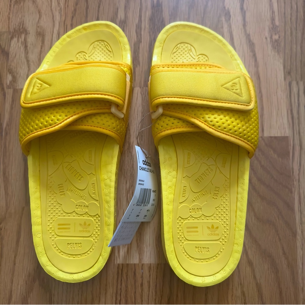 Adidas Originals x Pharrell Williams - Chancletas HU | Golden Yellow | Size 7M